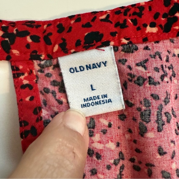 Old Navy Red Abstract Dots Lightweight Sleeveless Flowy Shirt Top Size Large - Picture 4 of 11